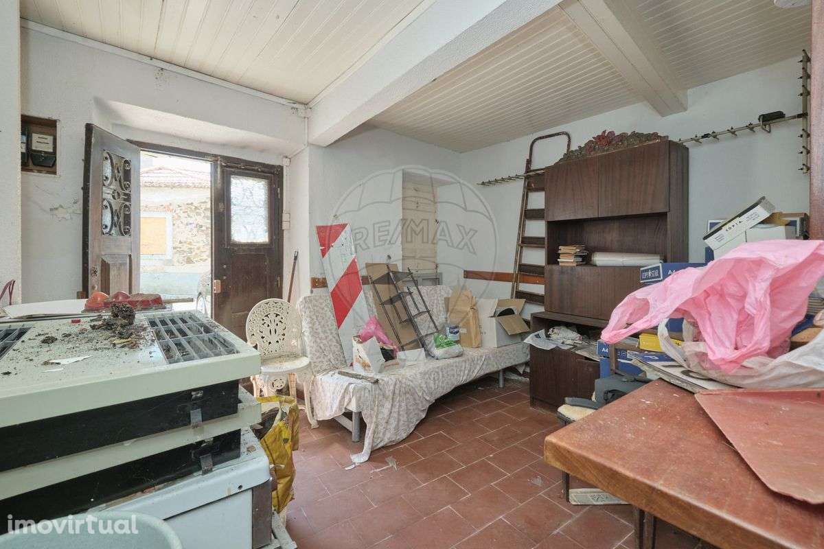 Moradia T1 para venda - Grande imagem: 2/22