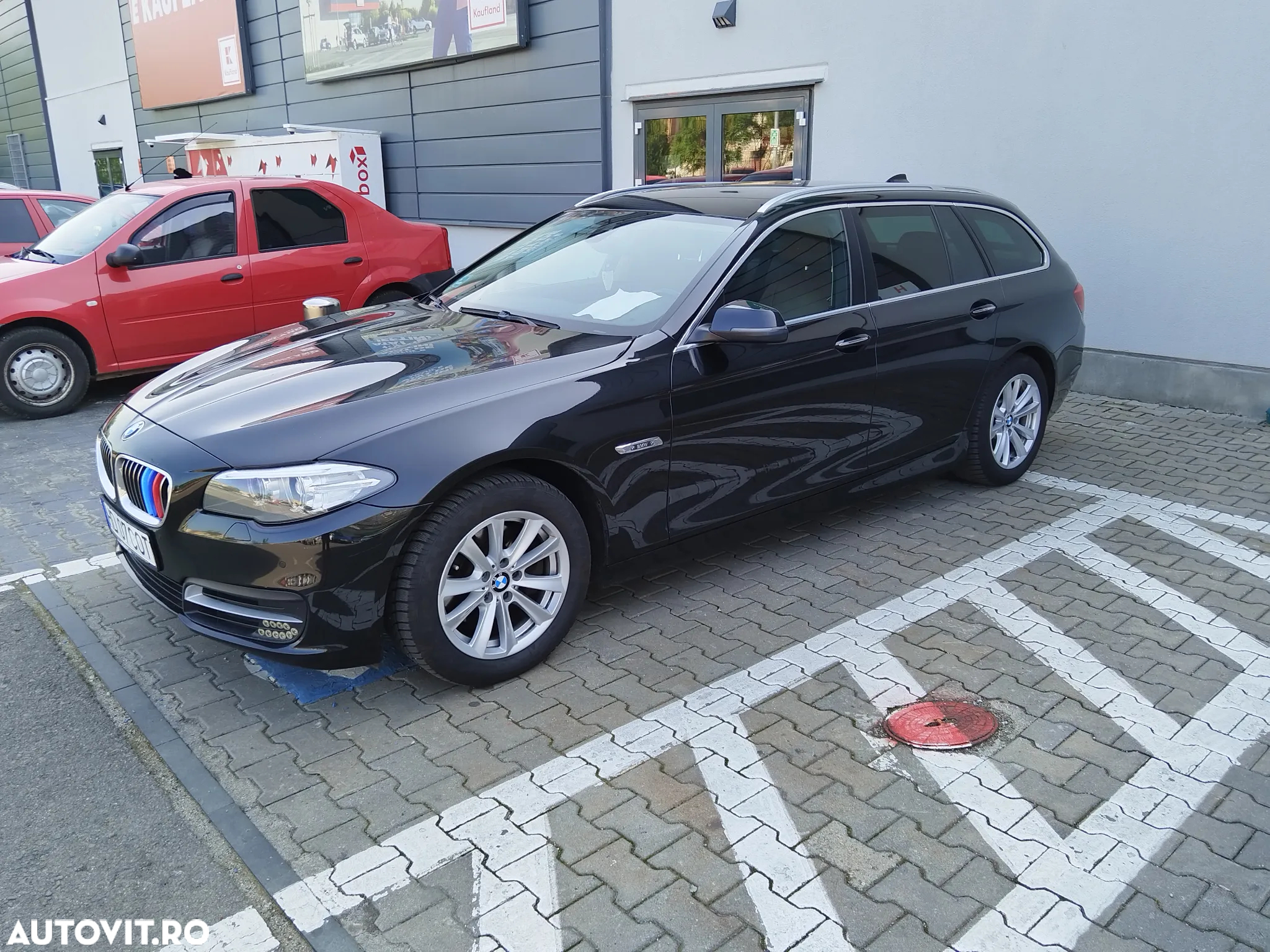 BMW Seria 5 520d Touring - 12