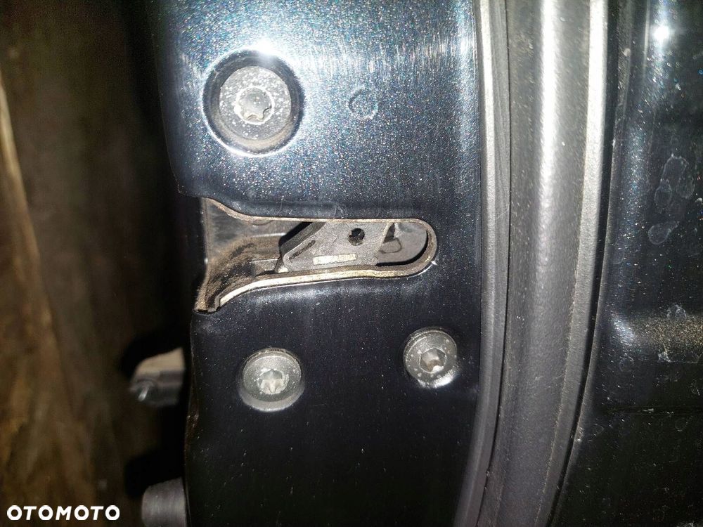 ZAMEK DRZWI PRAWY PRZÓD + KLAMKA ZEWNĘTRZNA KIA CEED I 5D - 2