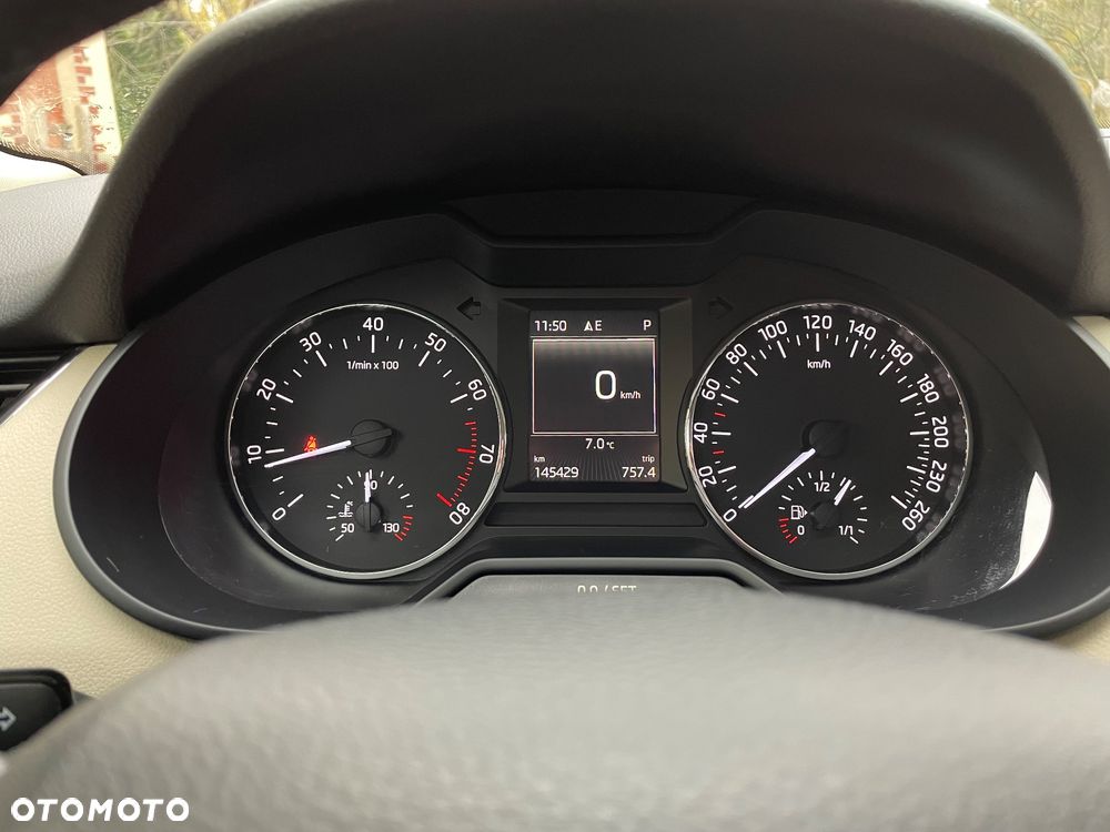 Skoda Octavia 1.8 TSI Elegance DSG - 24