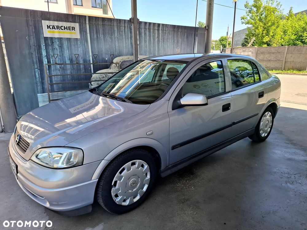 Opel Astra - 1