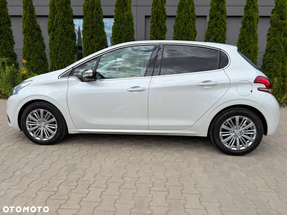 Peugeot 208 1.2 PureTech Allure S&S EAT6 - 4