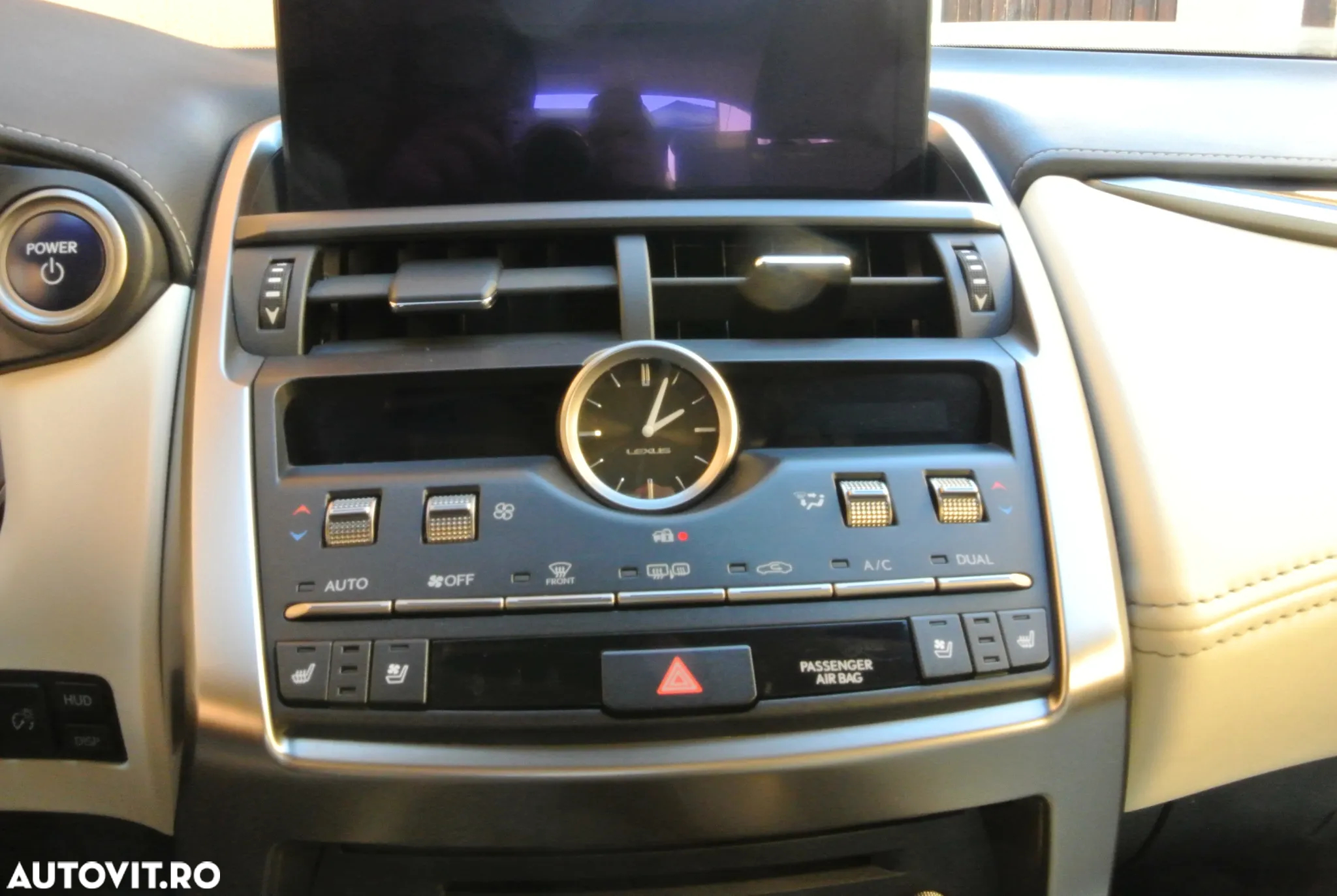 Lexus Seria NX - 12