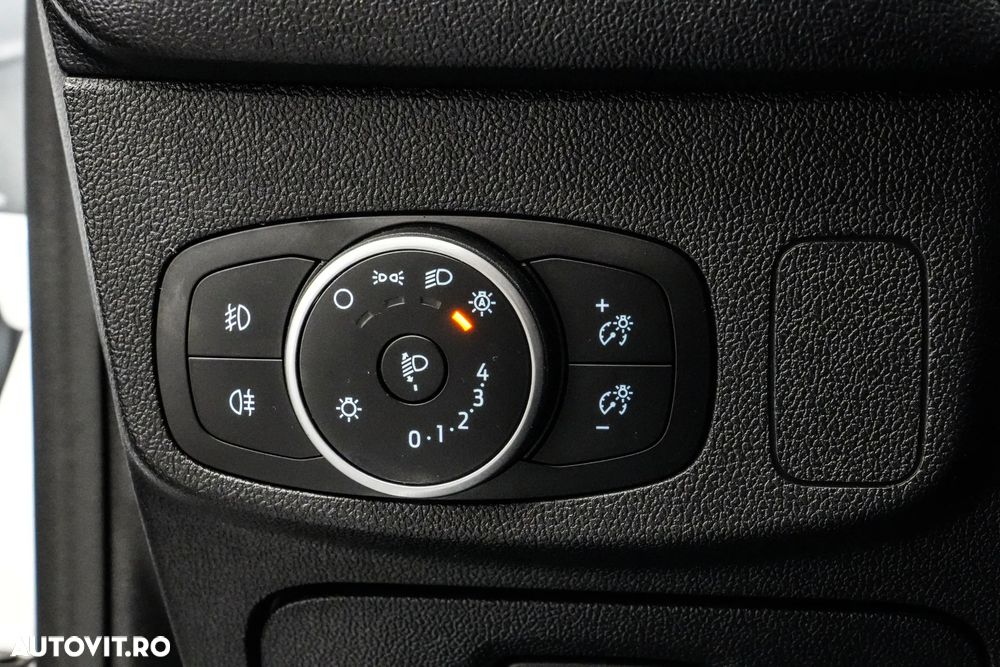 Ford Focus 1.5 EcoBlue Titanium Business - 25