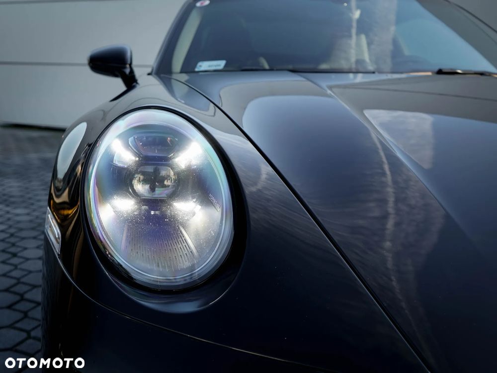 Porsche 911 Carrera 4S - 5