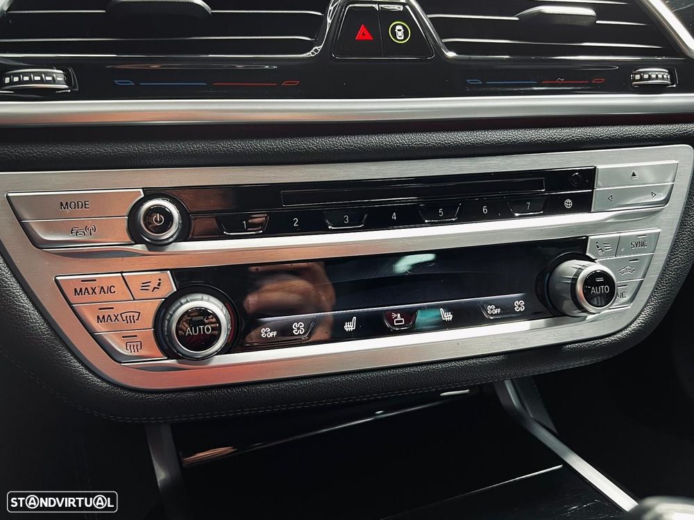 BMW 740 d xDrive Pack M - 27
