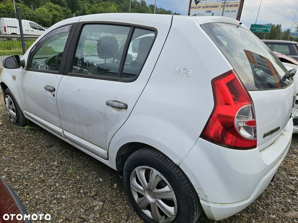Dacia Sandero 1.2 16V Laureate II - 1