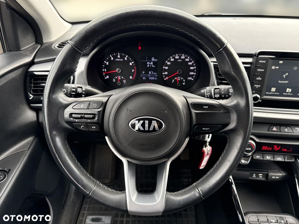 Kia Rio 1.4 L - 12