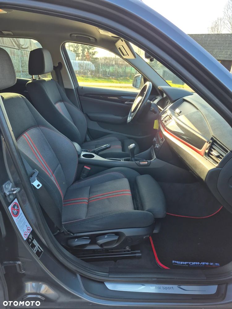 BMW X1 sDrive18d - 28