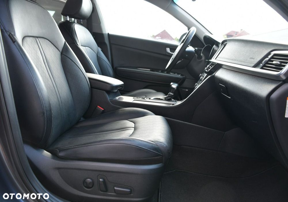 Kia Optima Plug-in Hybrid - 20