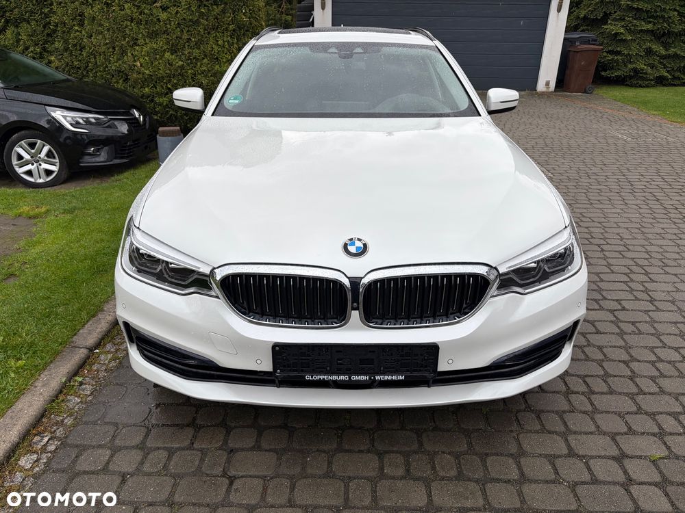 BMW Seria 5 525d Luxury Line - 3