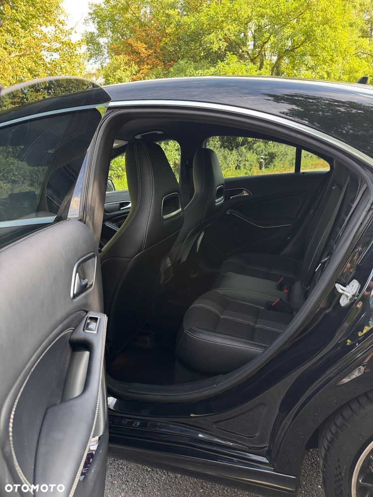 Mercedes-Benz CLA - 10