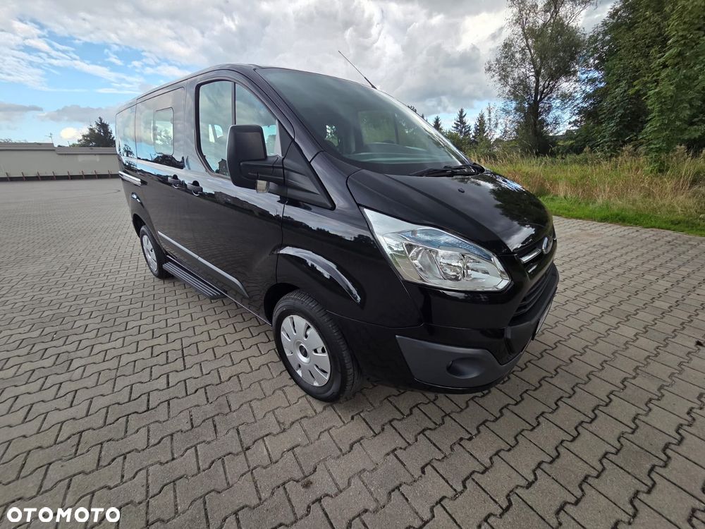 Ford Tourneo Custom - 12