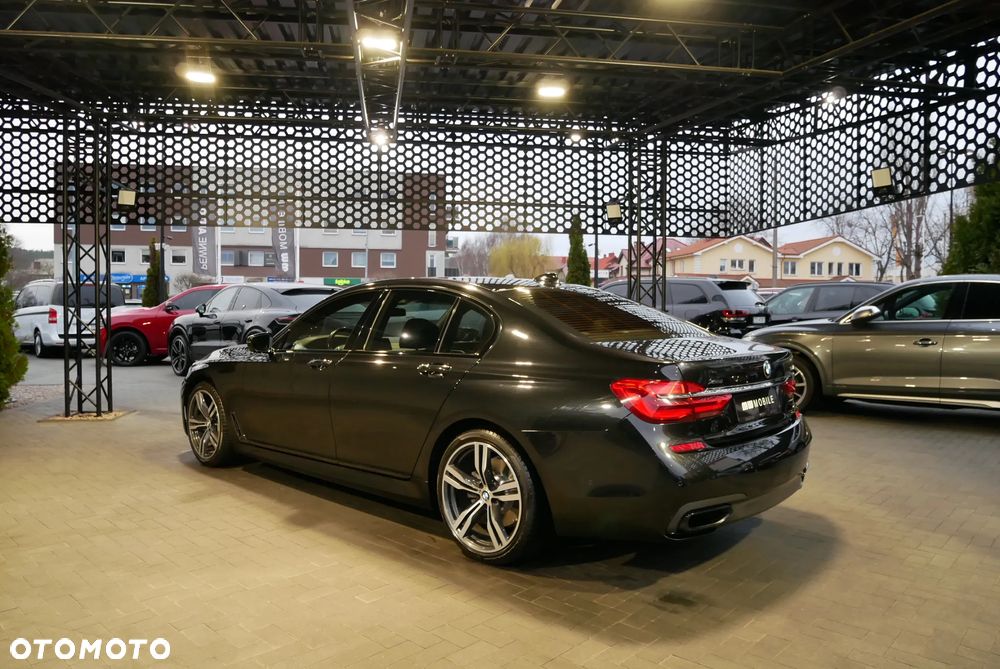 BMW Seria 7 750i xDrive - 3