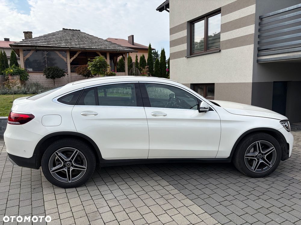 Mercedes-Benz GLC 300 4Matic 9G-TRONIC AMG Line Plus - 2