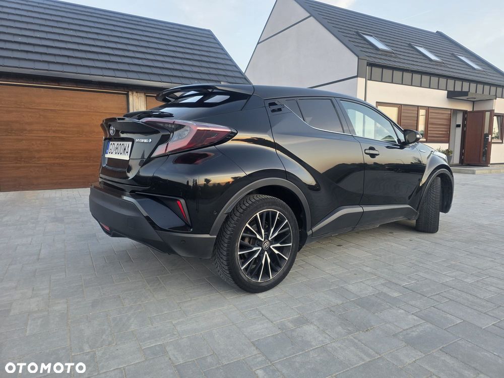 Toyota C-HR 1.8 Hybrid Prestige - 2