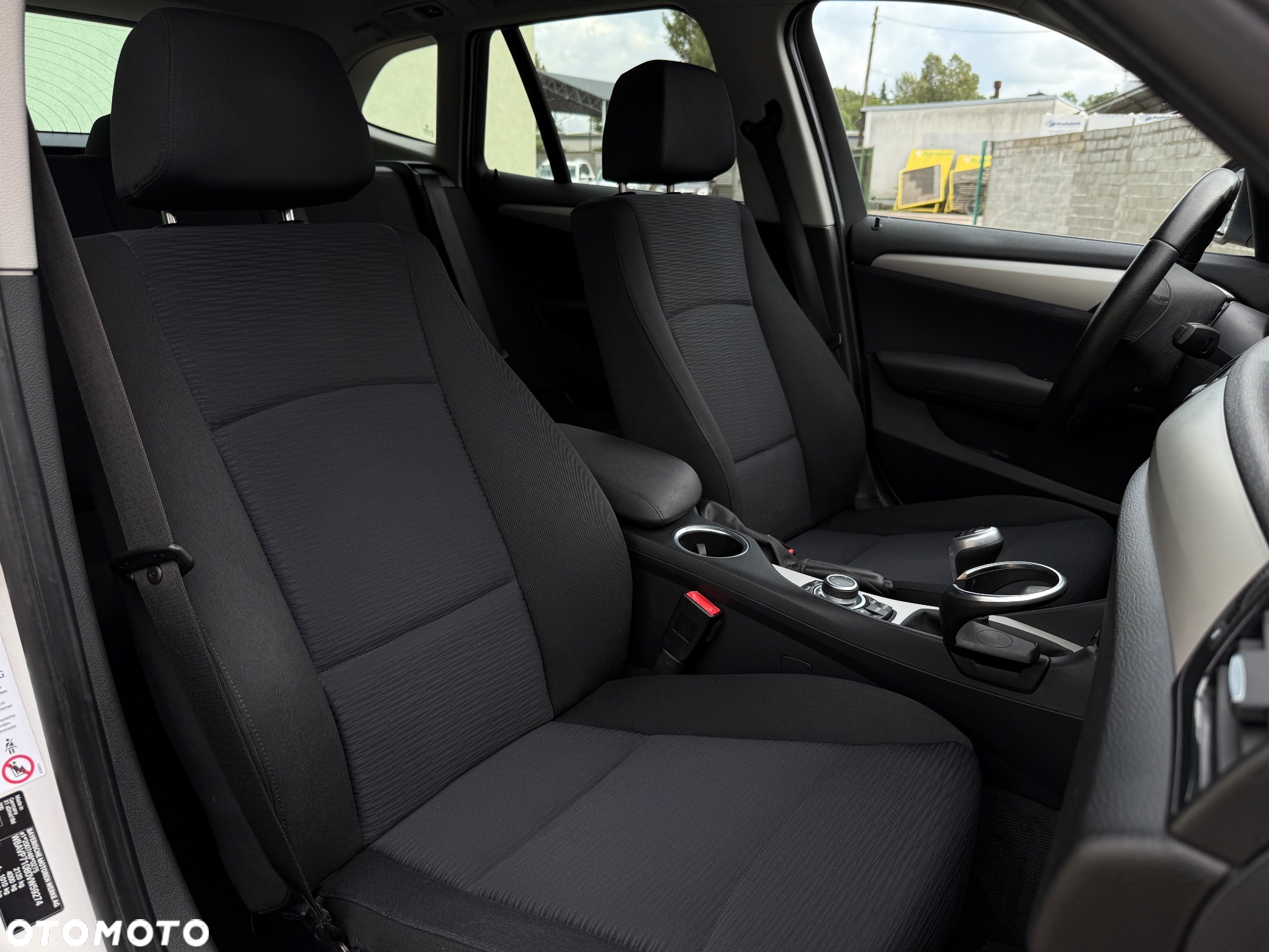 BMW X1 xDrive18d - 8