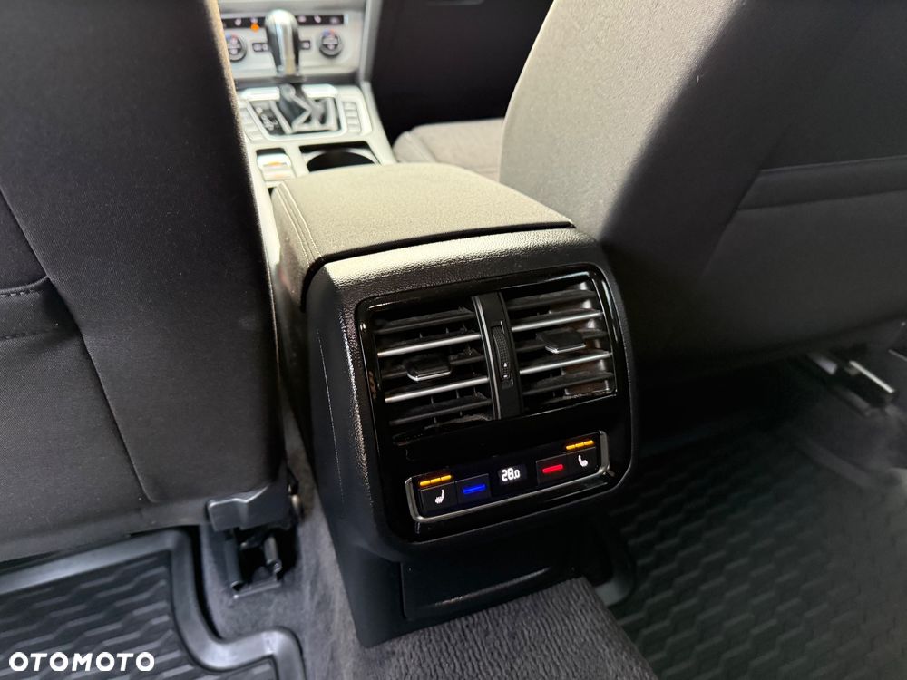 Volkswagen Passat 2.0 TDI BMT Highline DSG - 11