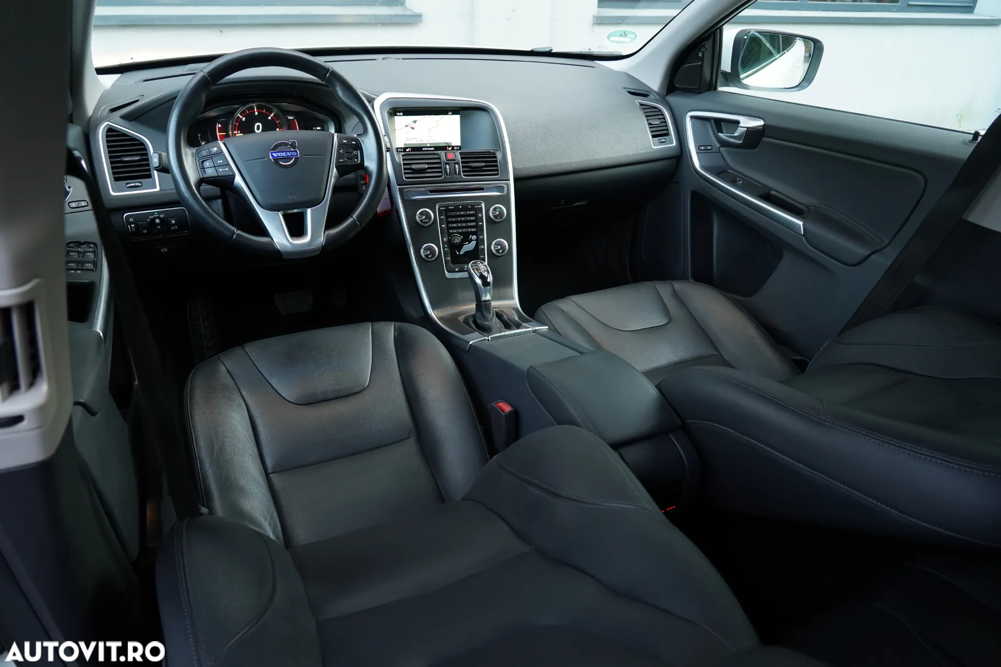 Volvo XC 60 D4 Geartronic Summum - 13