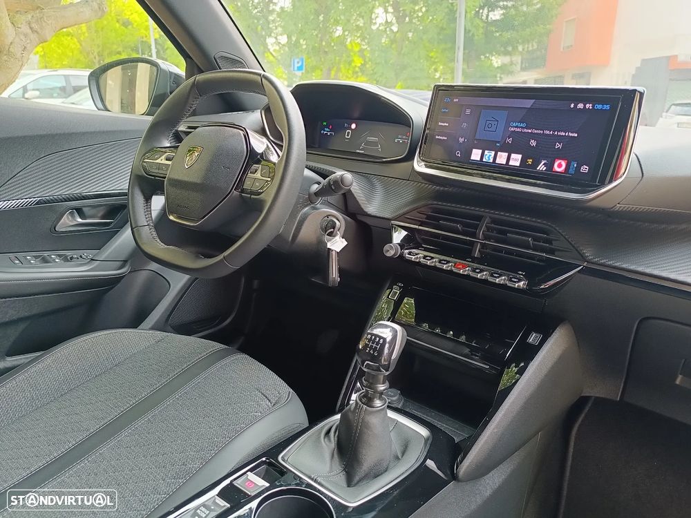 Peugeot 2008 1.2 PureTech Allure Pack - 28