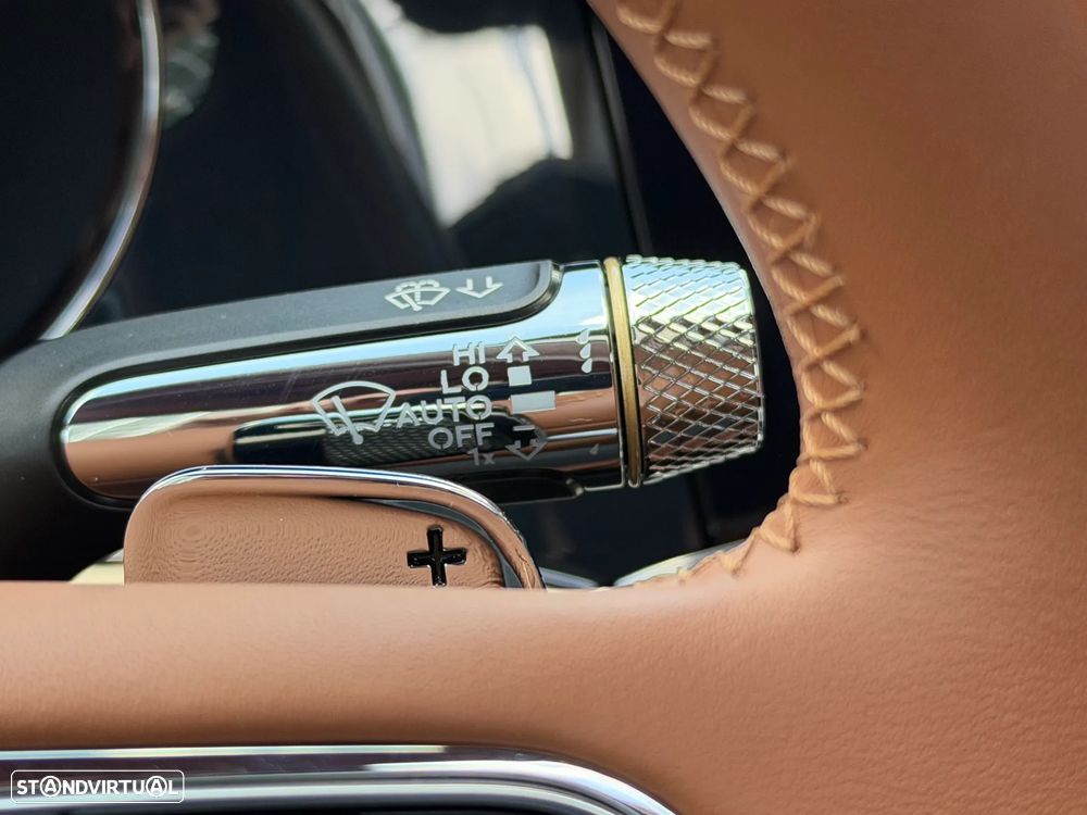 Bentley Flying Spur 4.0 Hybrid Mulliner - 13