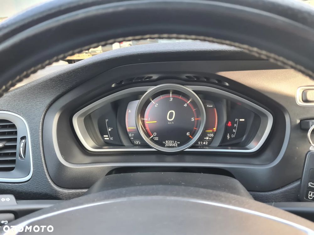 Volvo V40 D3 Drive-E R-Design Kinetic - 13