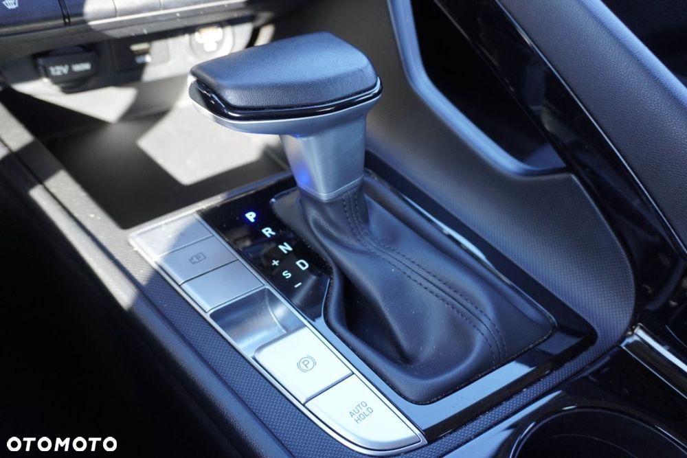 Hyundai Elantra - 17