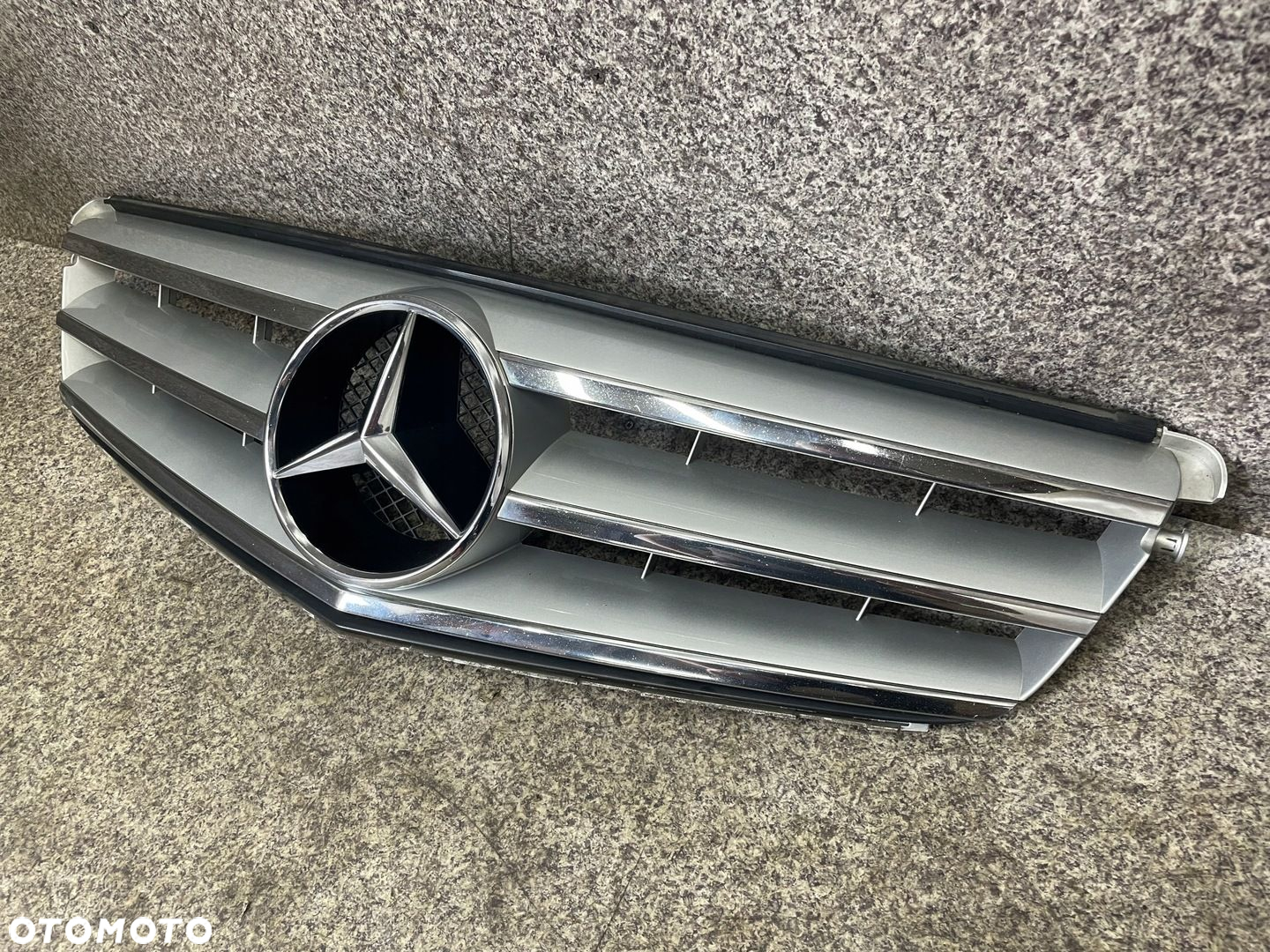 Grill atrapa chlodnicy gwiazda CHROM Mercedes W204 Avantgarde BDB ORG - 5