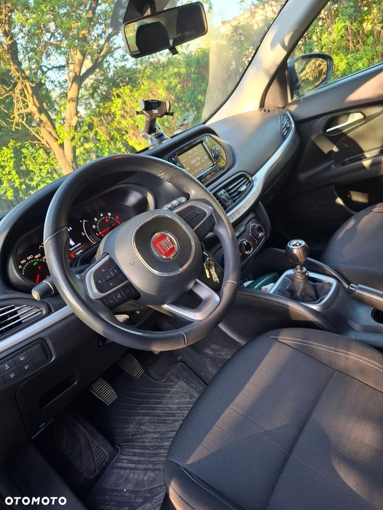 Fiat Tipo 1.4 T-Jet 16v Easy - 5