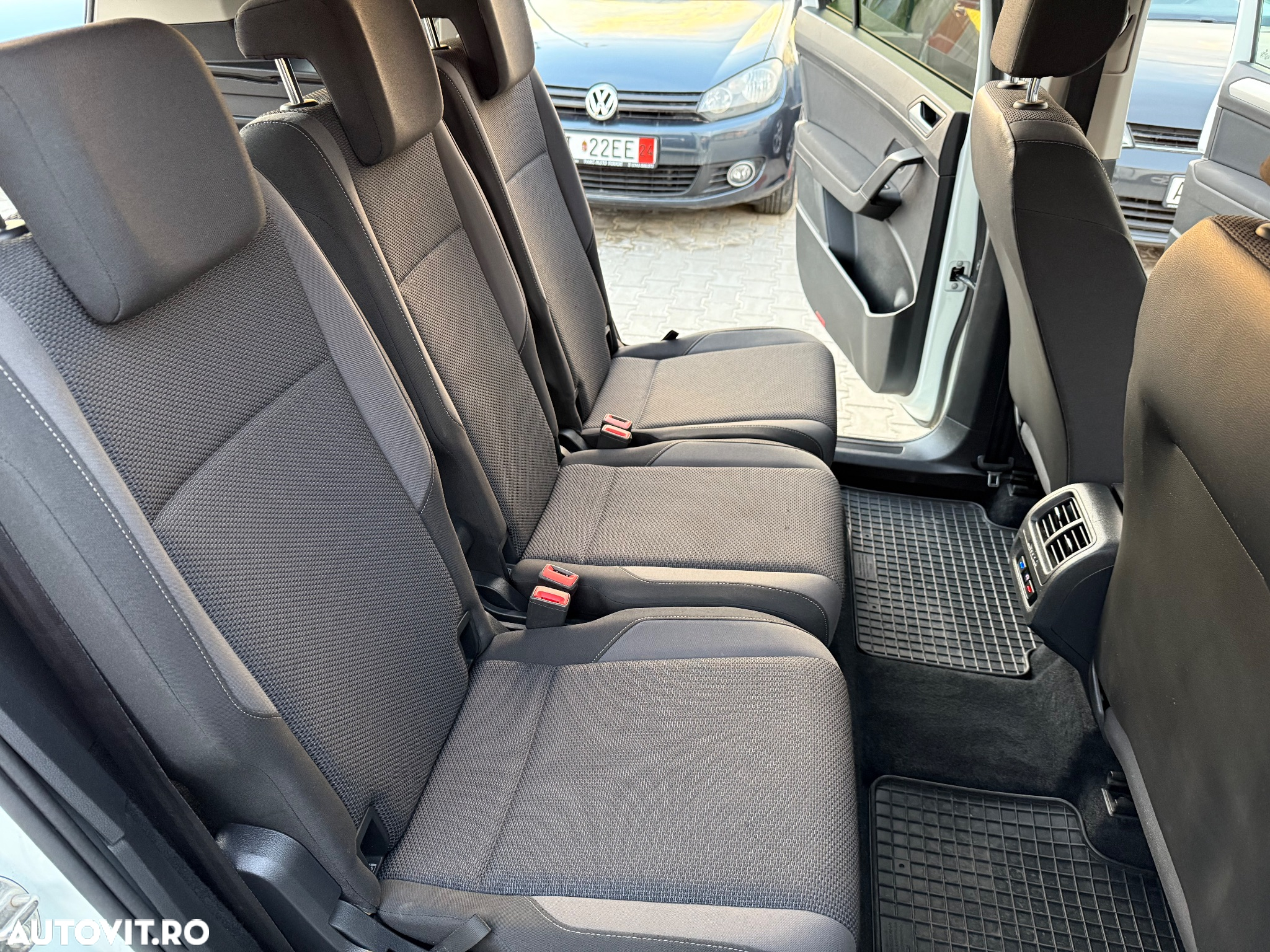 Volkswagen Touran 1.6 TDI SCR (BlueMotion Technology) Trendline - 16