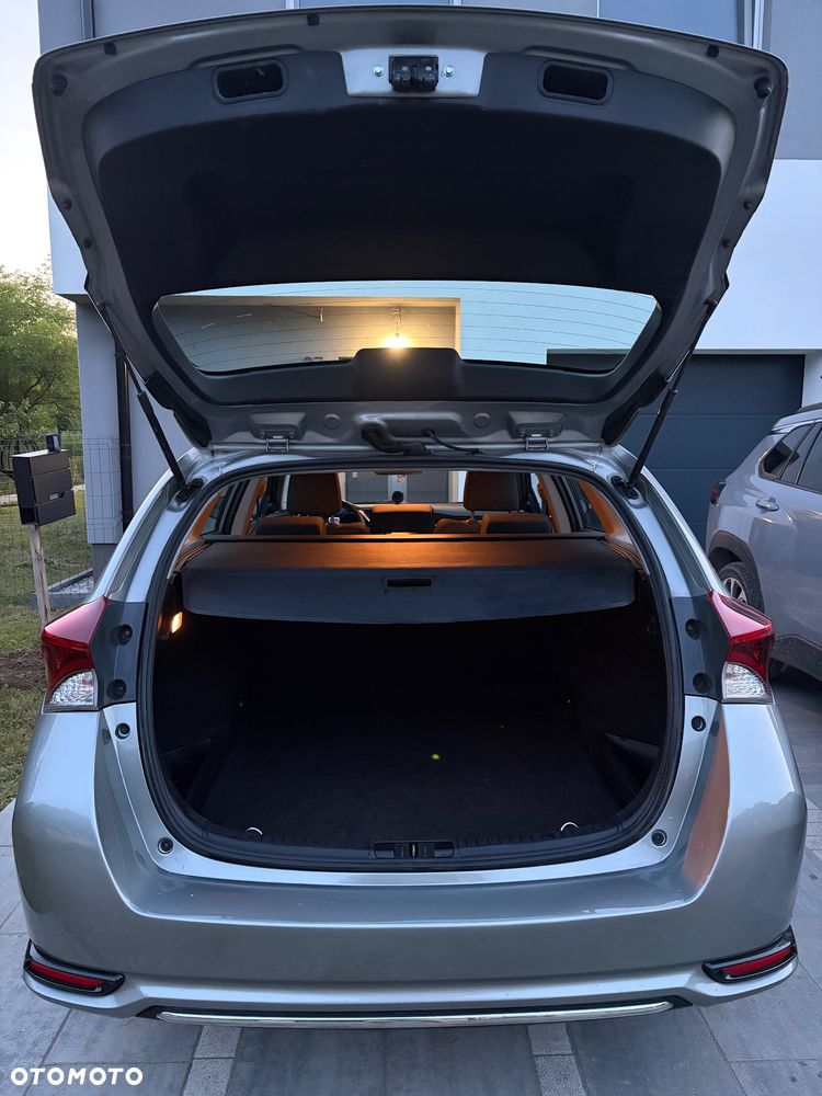 Toyota Auris 1.6 Comfort - 9