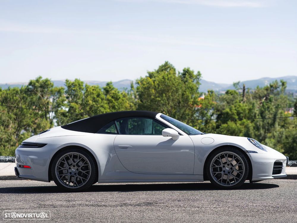 Porsche 911 (992) Carrera - 13
