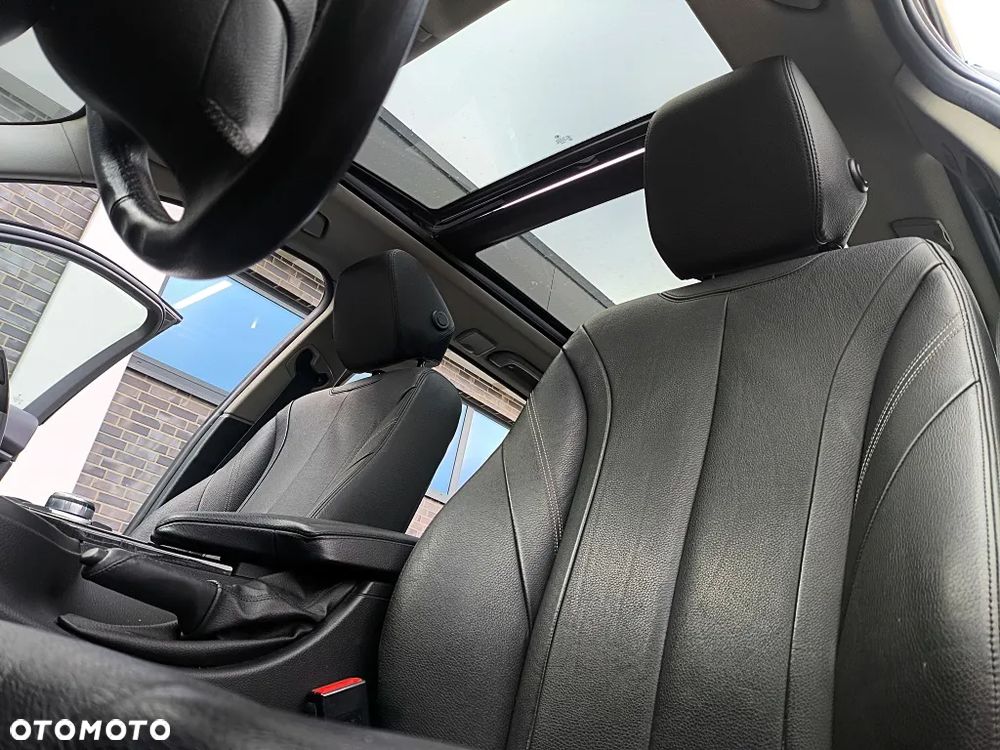BMW Seria 3 330d Luxury Line - 25