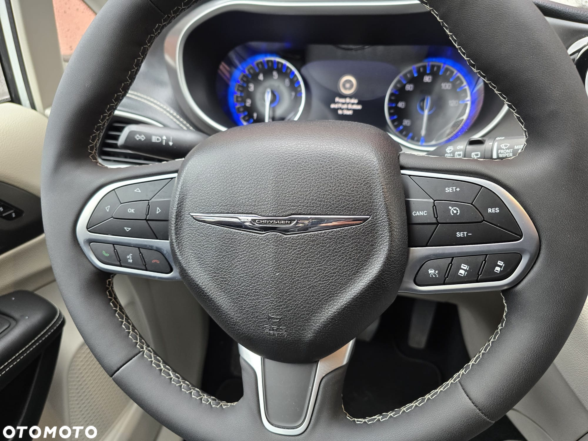 Chrysler Pacifica - 15