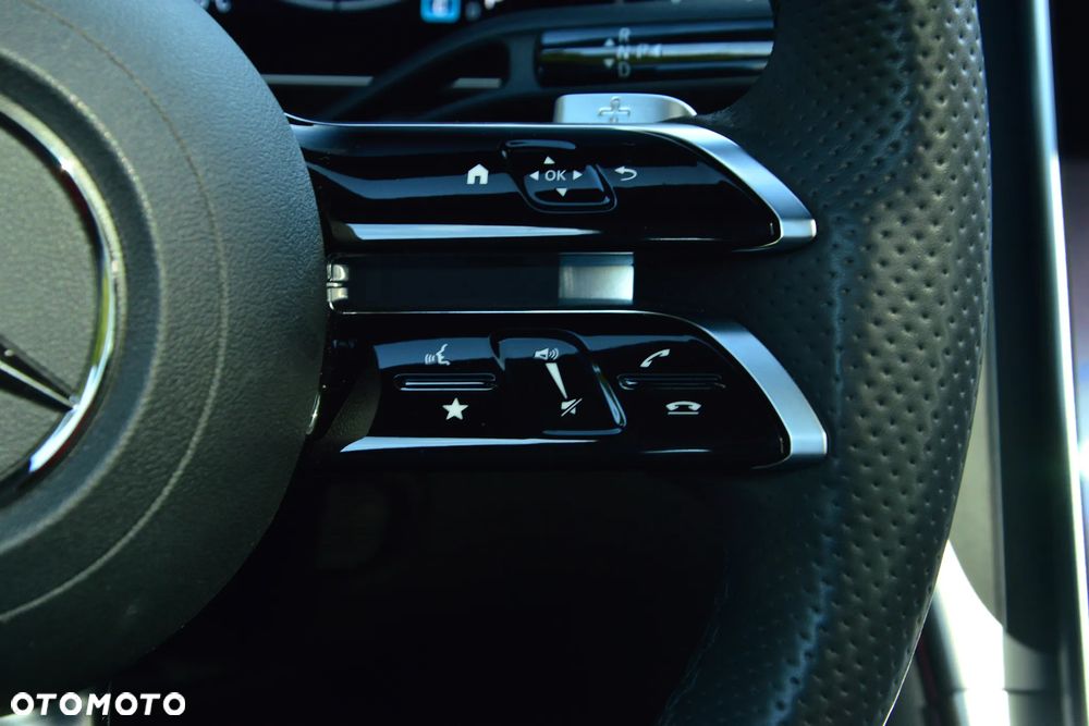 Mercedes-Benz GLC 220 d 4Matic 9G-TRONIC AMG Line Advanced - 27