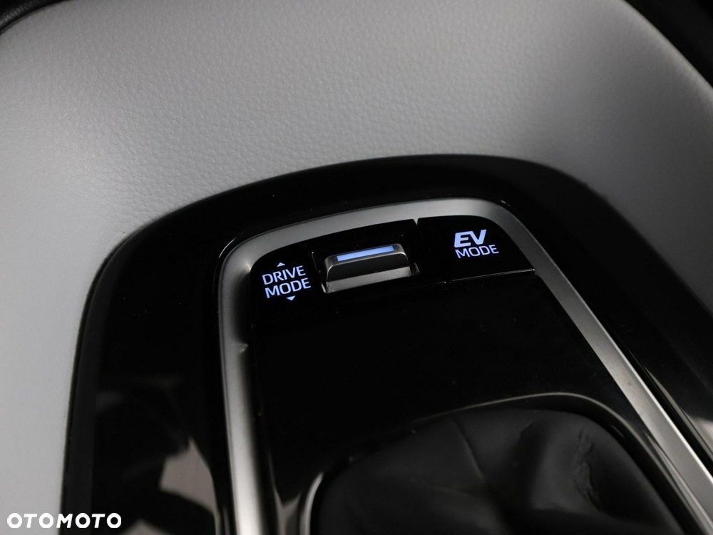 Toyota Corolla 2.0 Hybrid Executive - 29