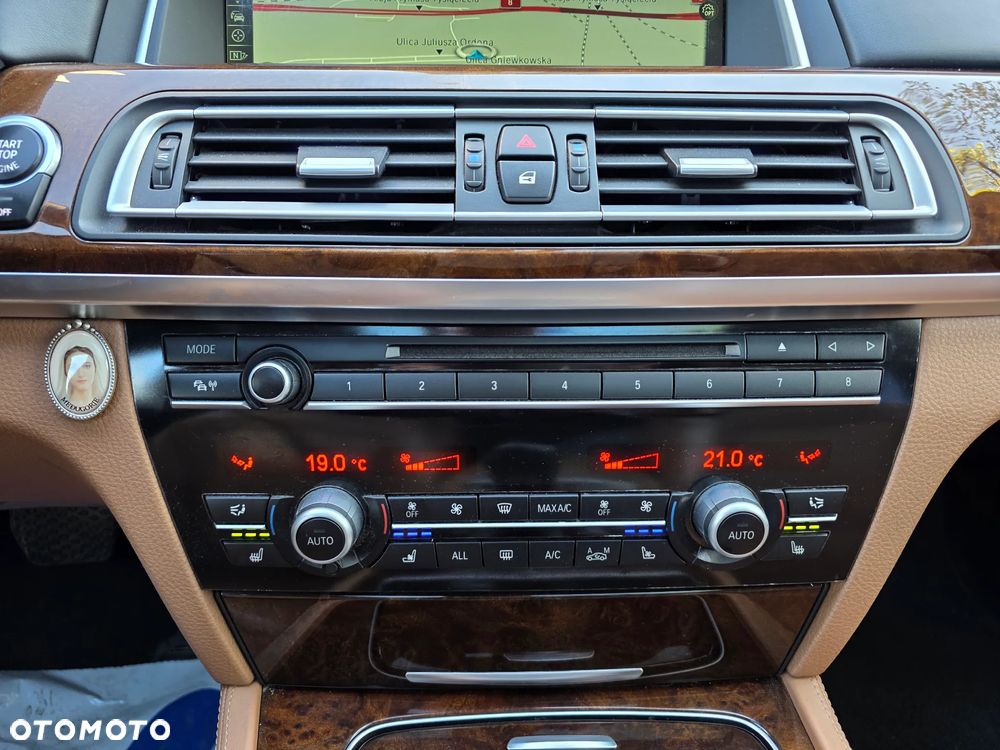 BMW Seria 7 730d xDrive - 13