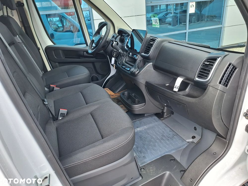 Peugeot Boxer Furgon L4H3 3.5T Heavy Diesel 2.2 180 KM Automat - 11