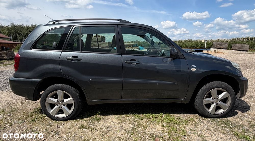 Toyota RAV4 2.0 D-4D 4x4 - 2