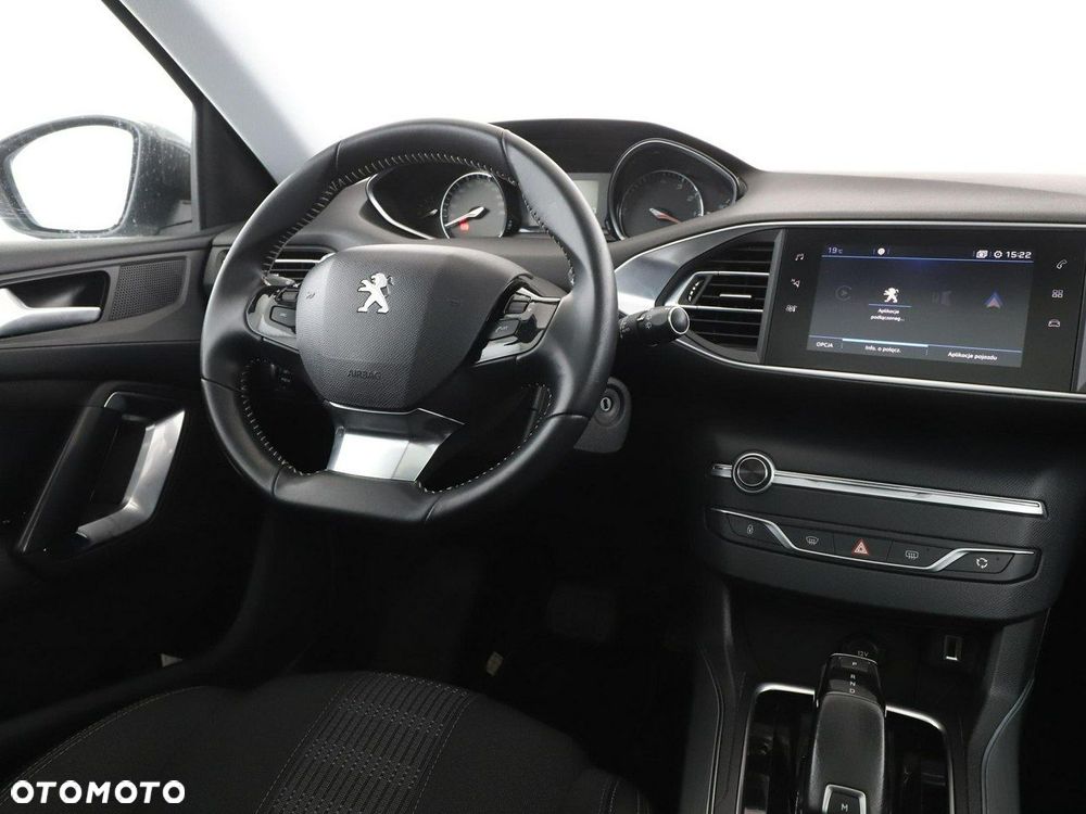 Peugeot 308 1.2 PureTech Allure S&S - 16