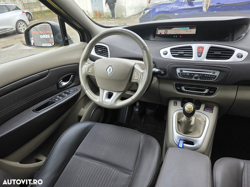 Renault Scenic 1.9dCi Privilege - 14