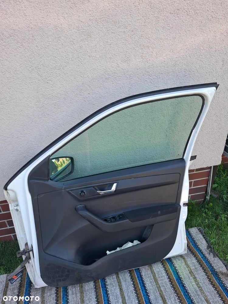 Drzwi prawe przednie Skoda Fabia III kod lakieru LF9E - 7