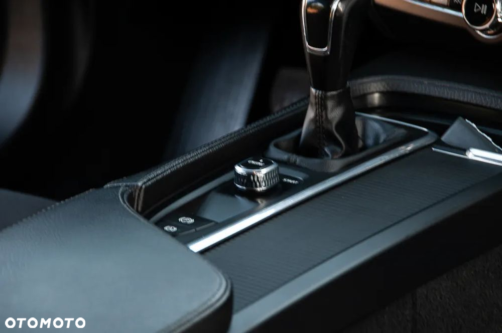 Volvo V90 D3 SCR Momentum - 21