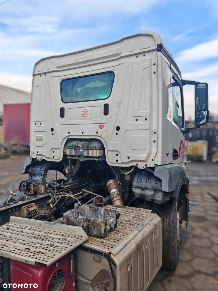 KABINA BETONIARKA MERCEDES ACTROS / ANTOS / AROCS - 7