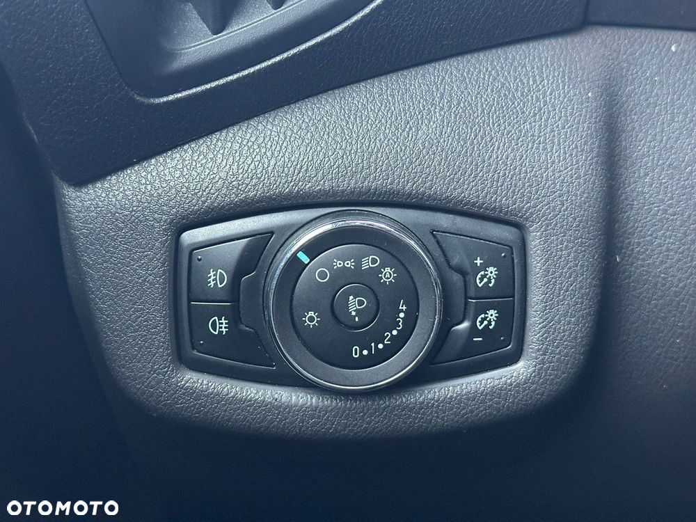 Ford Tourneo Connect - 12