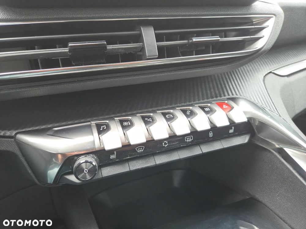 Peugeot 3008 1.5 BlueHDi Active Pack S&S EAT8 - 21