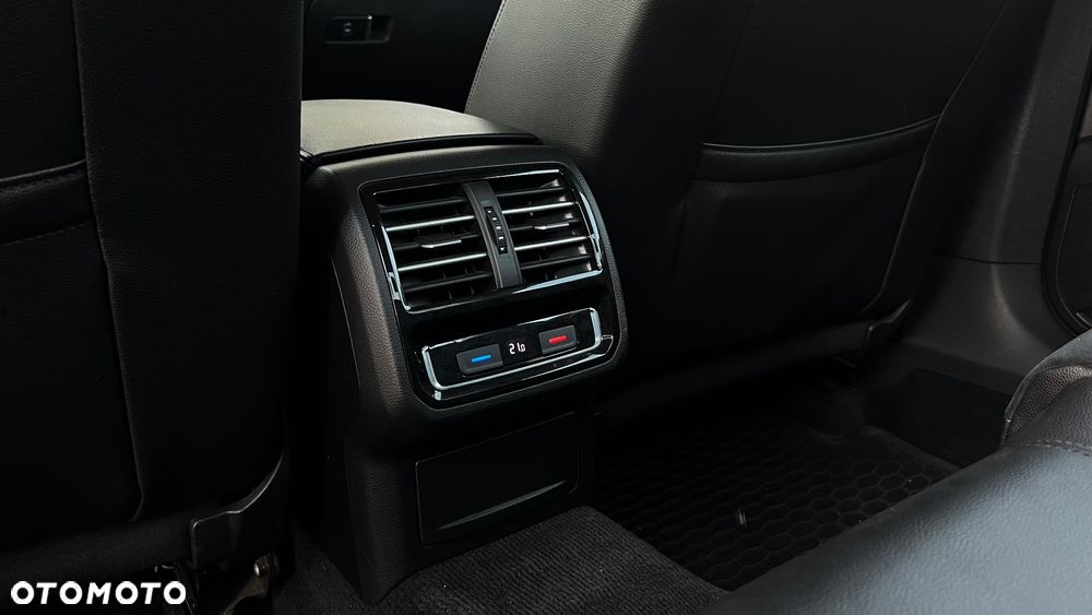 Volkswagen Passat 1.8 TSI BMT Highline DSG - 25