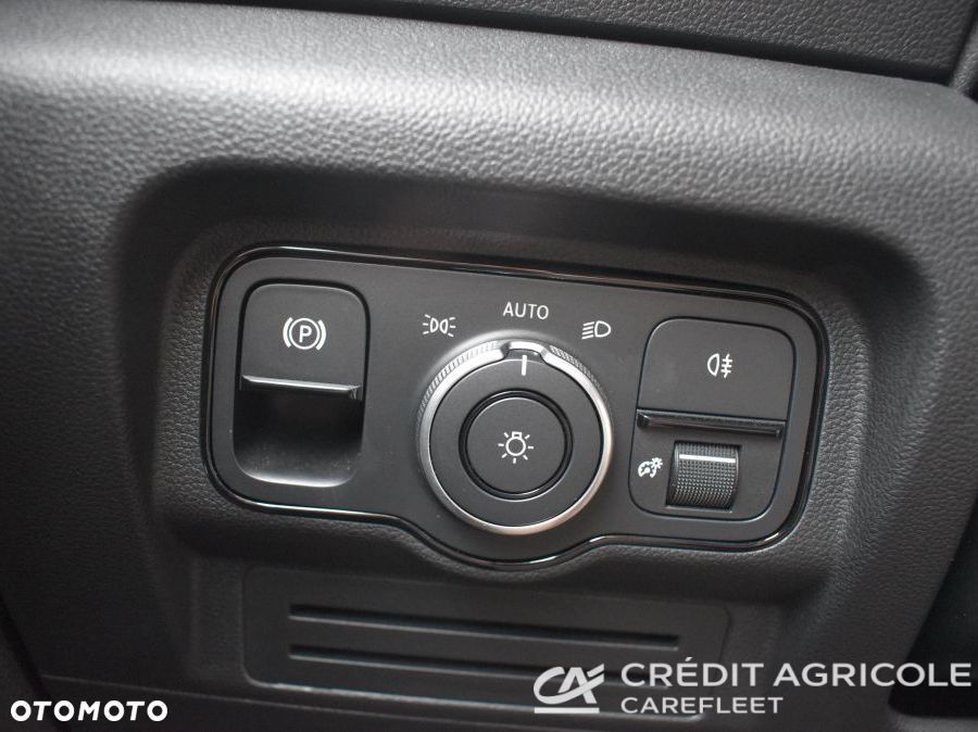 Mercedes-Benz Klasa T 180 d Progressive - 23