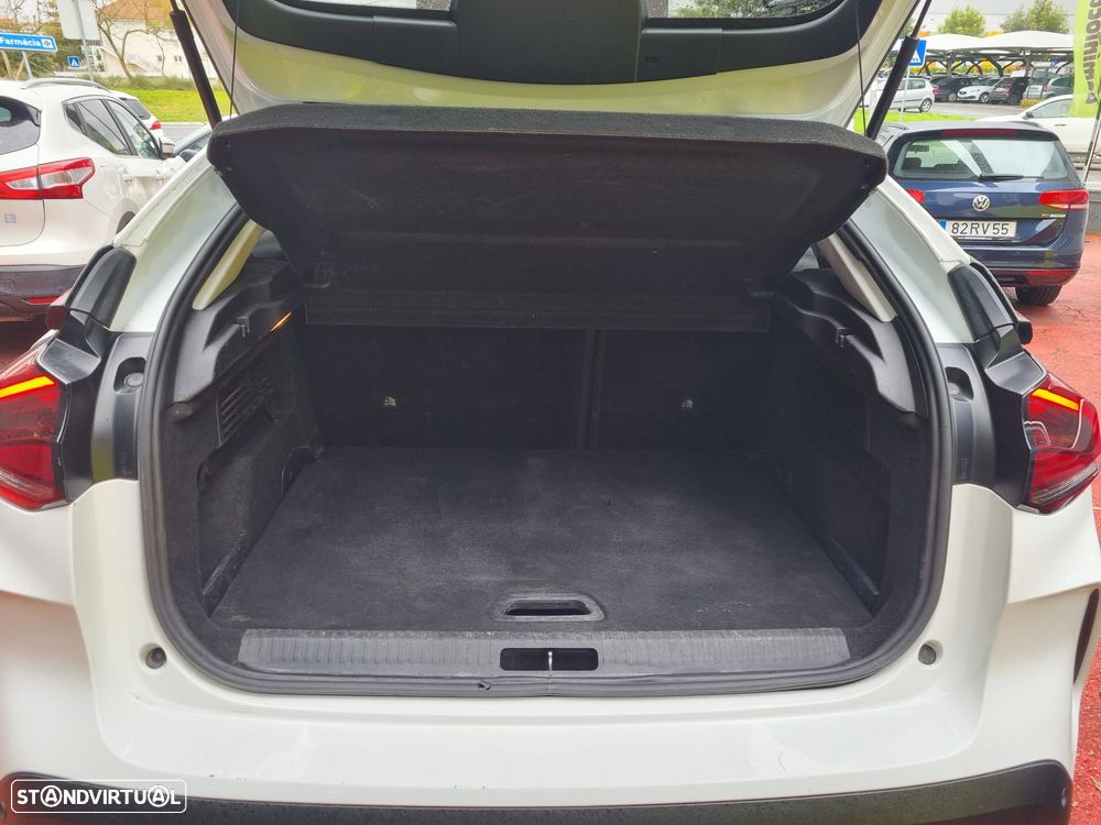 Citroën C4 1.5 BlueHDi Shine EAT8 - 18