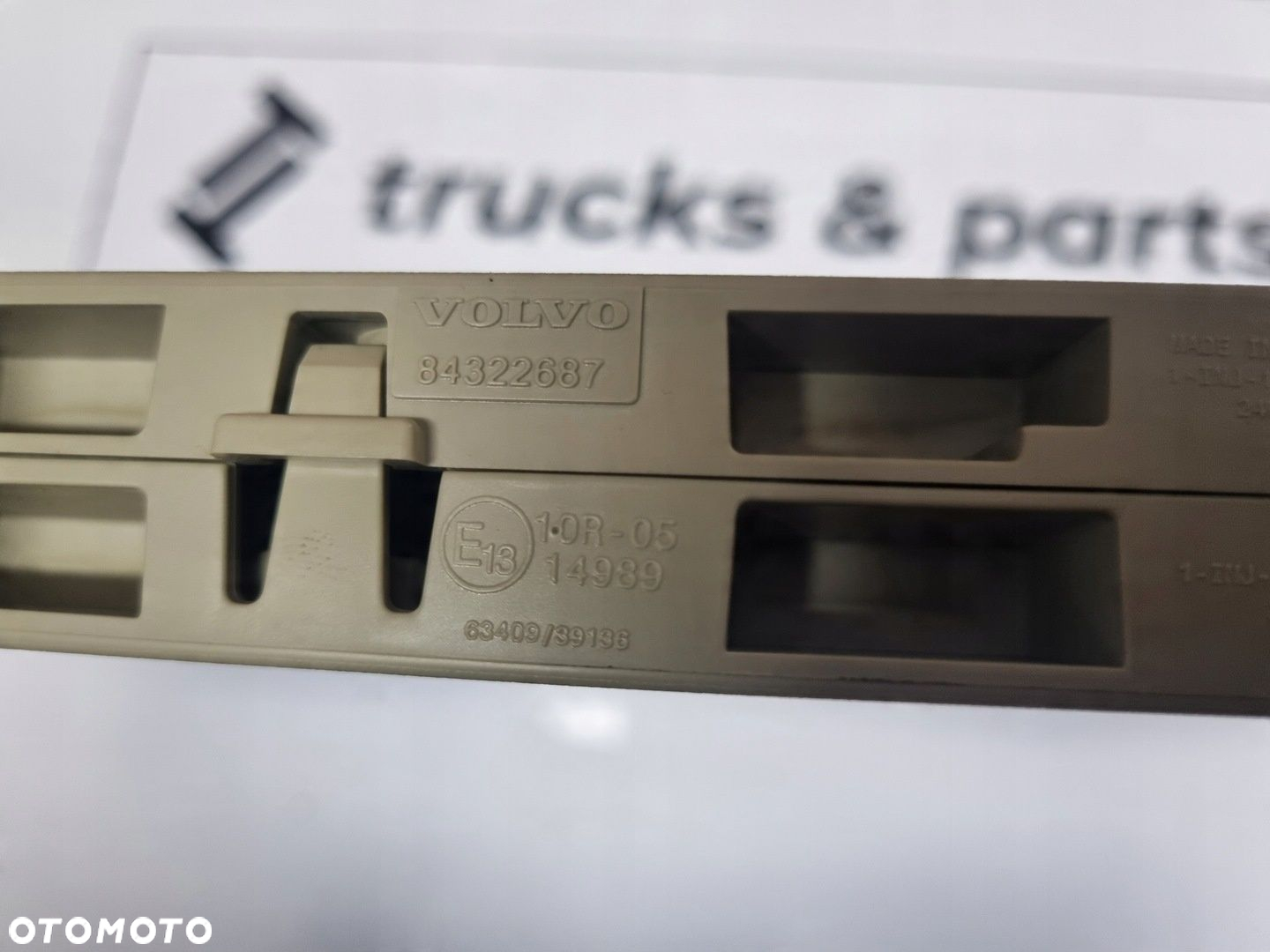 PRZEGRODA TYLNEJ PÓŁKI SZKLANA LED VOLVO FH 5 Globetrotter - 2